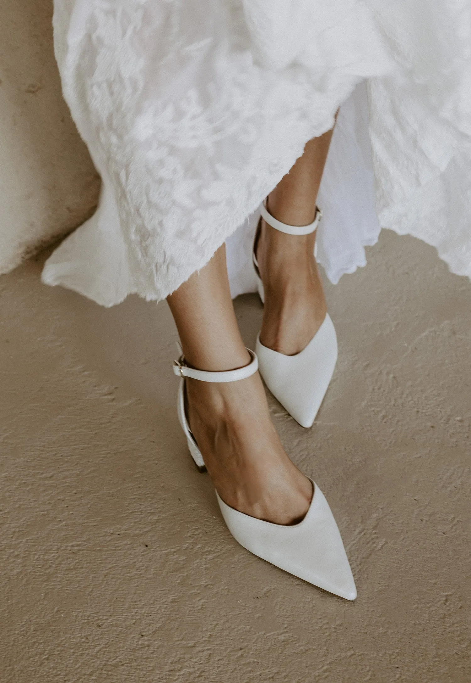 Elegant Pointed Closed Toe Bridal Heels for Stylish Weddings