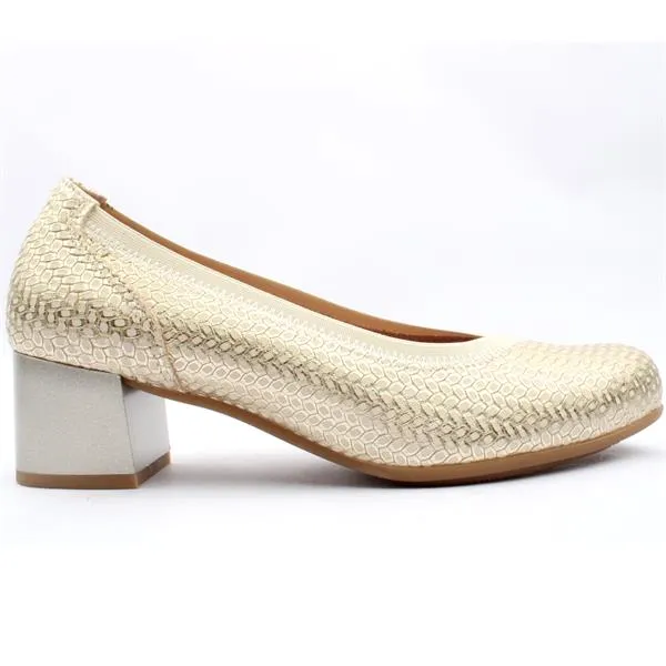 Pitillos Gold Court Shoe